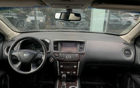 Nissan Pathfinder, 2015 год, 1 780 000 рублей, 11 фотография
