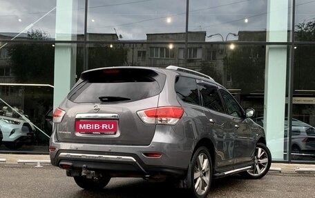 Nissan Pathfinder, 2015 год, 1 780 000 рублей, 5 фотография
