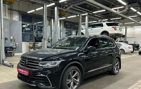 Volkswagen Tiguan II, 2021 год, 3 200 000 рублей, 1 фотография