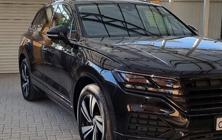 Volkswagen Touareg III, 2018 год, 4 450 000 рублей, 1 фотография