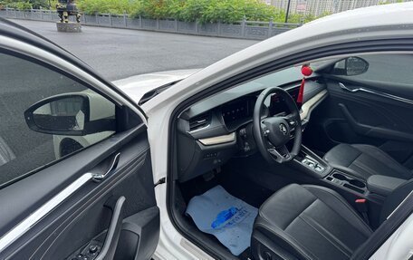 Skoda Octavia IV, 2022 год, 2 118 000 рублей, 22 фотография