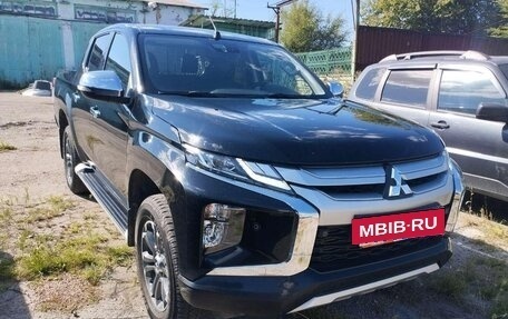 Mitsubishi L200 IV рестайлинг, 2023 год, 3 925 000 рублей, 2 фотография