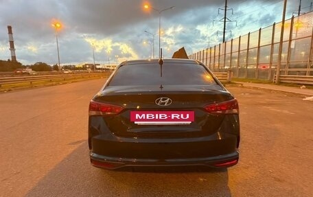 Hyundai Solaris II рестайлинг, 2021 год, 1 100 000 рублей, 4 фотография