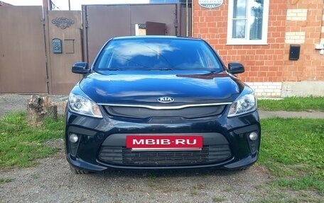 KIA Rio IV, 2017 год, 1 250 000 рублей, 2 фотография