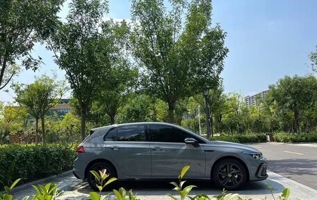 Volkswagen Golf VIII, 2023 год, 1 900 000 рублей, 6 фотография