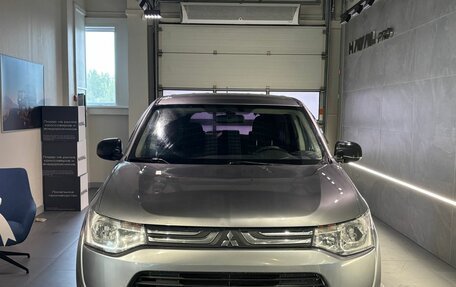 Mitsubishi Outlander III рестайлинг 3, 2013 год, 1 450 000 рублей, 3 фотография