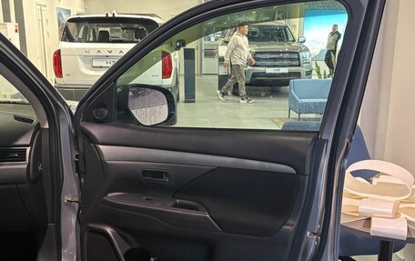 Mitsubishi Outlander III рестайлинг 3, 2013 год, 1 450 000 рублей, 8 фотография