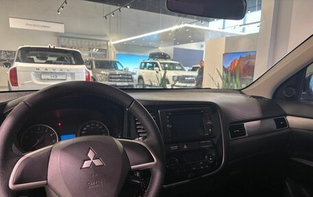 Mitsubishi Outlander III рестайлинг 3, 2013 год, 1 450 000 рублей, 19 фотография