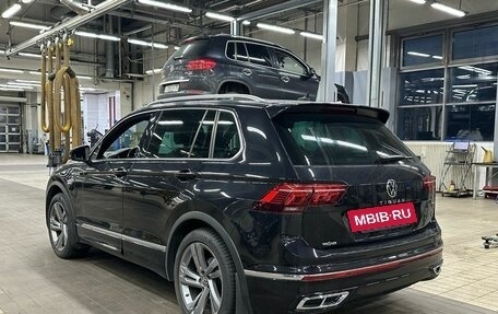 Volkswagen Tiguan II, 2021 год, 3 200 000 рублей, 4 фотография