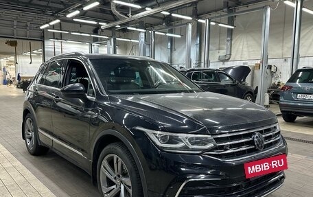 Volkswagen Tiguan II, 2021 год, 3 200 000 рублей, 2 фотография