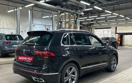 Volkswagen Tiguan II, 2021 год, 3 200 000 рублей, 3 фотография