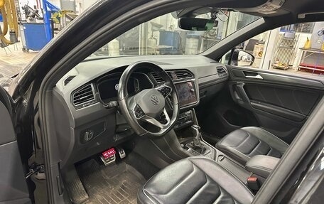 Volkswagen Tiguan II, 2021 год, 3 200 000 рублей, 5 фотография
