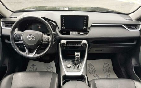 Toyota RAV4, 2021 год, 3 850 000 рублей, 5 фотография