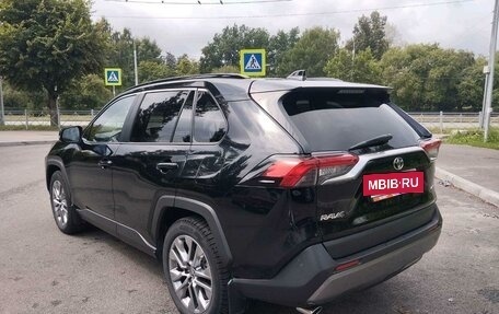 Toyota RAV4, 2021 год, 3 850 000 рублей, 4 фотография