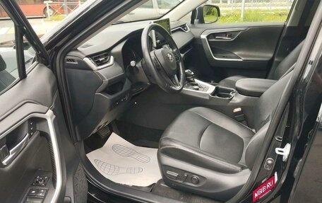 Toyota RAV4, 2021 год, 3 850 000 рублей, 8 фотография