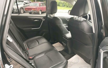Toyota RAV4, 2021 год, 3 850 000 рублей, 15 фотография