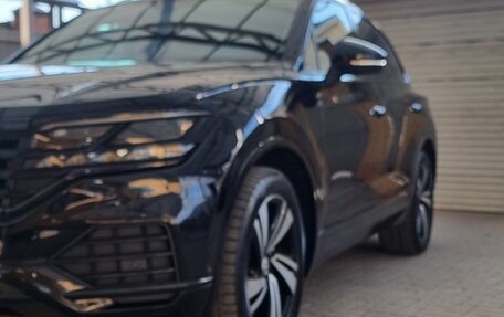 Volkswagen Touareg III, 2018 год, 4 450 000 рублей, 3 фотография