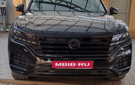 Volkswagen Touareg III, 2018 год, 4 450 000 рублей, 2 фотография