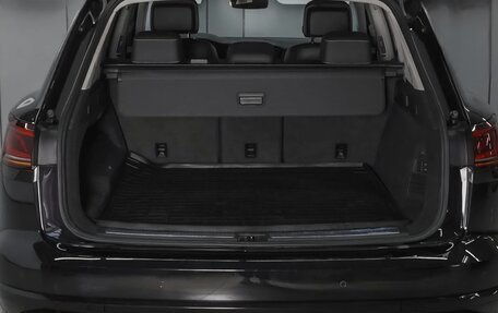 Volkswagen Touareg III, 2018 год, 4 450 000 рублей, 12 фотография