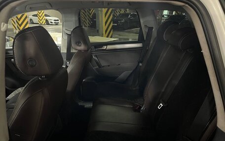 Volkswagen Touareg III, 2011 год, 8 фотография