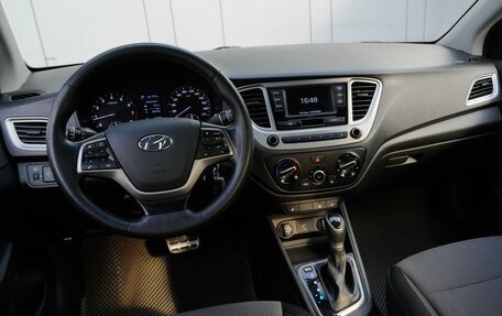 Hyundai Solaris II рестайлинг, 2019 год, 1 299 000 рублей, 15 фотография