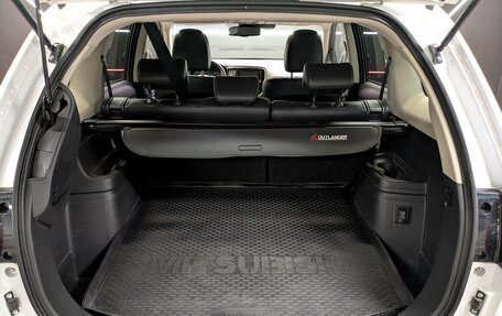 Mitsubishi Outlander III рестайлинг 3, 2018 год, 2 750 000 рублей, 4 фотография