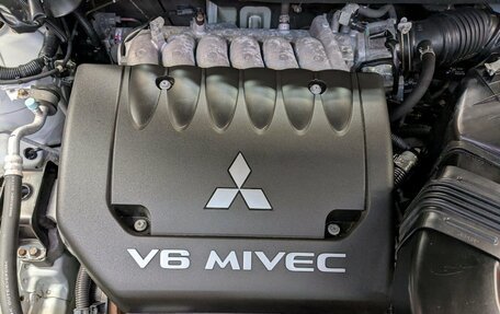 Mitsubishi Outlander III рестайлинг 3, 2018 год, 2 750 000 рублей, 18 фотография