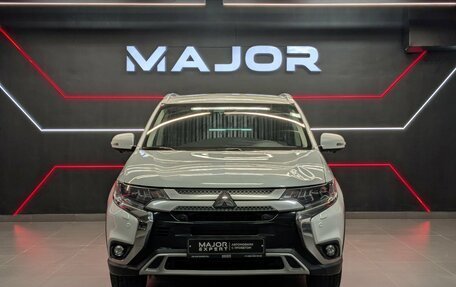 Mitsubishi Outlander III рестайлинг 3, 2018 год, 2 750 000 рублей, 28 фотография