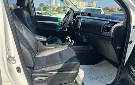 Toyota Hilux VIII, 2016 год, 2 610 000 рублей, 7 фотография