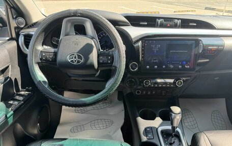 Toyota Hilux VIII, 2016 год, 2 610 000 рублей, 17 фотография