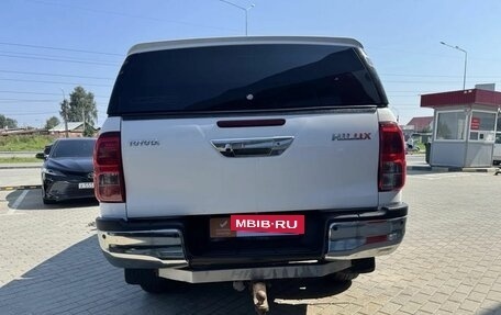 Toyota Hilux VIII, 2016 год, 2 610 000 рублей, 21 фотография