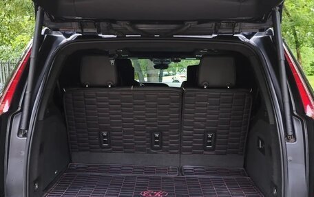 Cadillac Escalade V, 2022 год, 15 000 000 рублей, 11 фотография