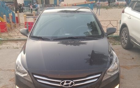 Hyundai Solaris II рестайлинг, 2014 год, 470 000 рублей, 1 фотография