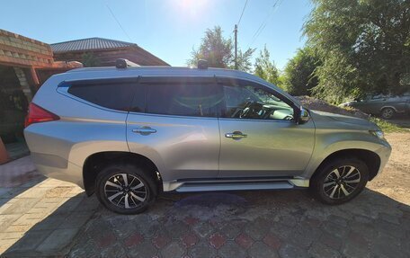 Mitsubishi Pajero Sport III рестайлинг, 2017 год, 2 800 000 рублей, 2 фотография