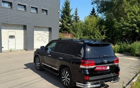 Toyota Land Cruiser 200, 2017 год, 6 900 000 рублей, 6 фотография