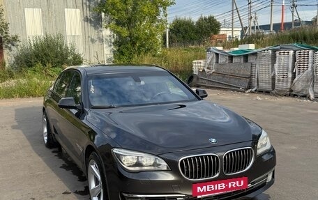 BMW 7 серия, 2014 год, 2 700 000 рублей, 2 фотография