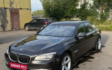 BMW 7 серия, 2014 год, 2 700 000 рублей, 3 фотография