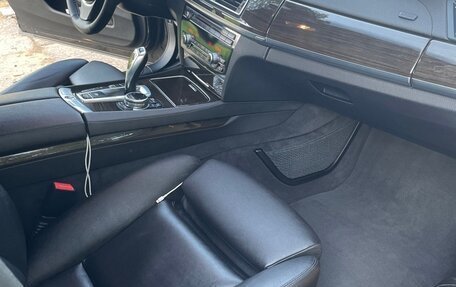 BMW 7 серия, 2014 год, 2 700 000 рублей, 13 фотография