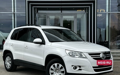 Volkswagen Tiguan I, 2011 год, 990 000 рублей, 3 фотография