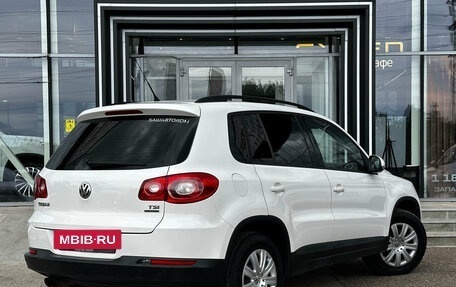 Volkswagen Tiguan I, 2011 год, 990 000 рублей, 4 фотография