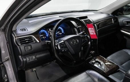 Toyota Camry, 2015 год, 2 170 000 рублей, 10 фотография