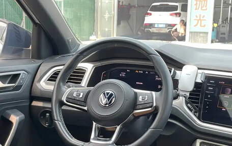 Volkswagen T-Roc I, 2022 год, 1 850 000 рублей, 9 фотография