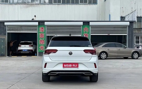 Volkswagen T-Roc I, 2022 год, 1 850 000 рублей, 5 фотография