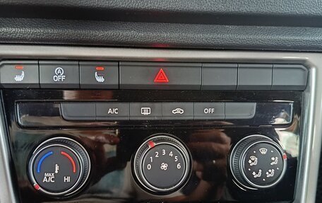 Volkswagen T-Roc I, 2020 год, 2 350 000 рублей, 10 фотография