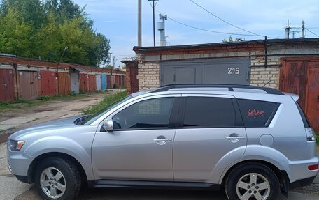 Mitsubishi Outlander III рестайлинг 3, 2012 год, 1 200 000 рублей, 5 фотография