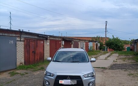 Mitsubishi Outlander III рестайлинг 3, 2012 год, 1 200 000 рублей, 17 фотография