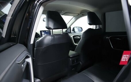 Toyota RAV4, 2021 год, 3 150 000 рублей, 10 фотография