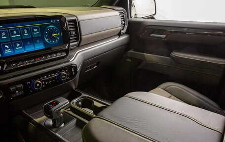Chevrolet Silverado, 2025 год, 13 198 000 рублей, 23 фотография