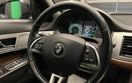 Jaguar XF I рестайлинг, 2013 год, 1 700 000 рублей, 26 фотография