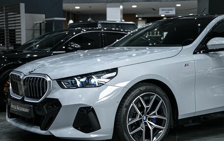 BMW 5 серия, 2024 год, 7 350 000 рублей, 2 фотография